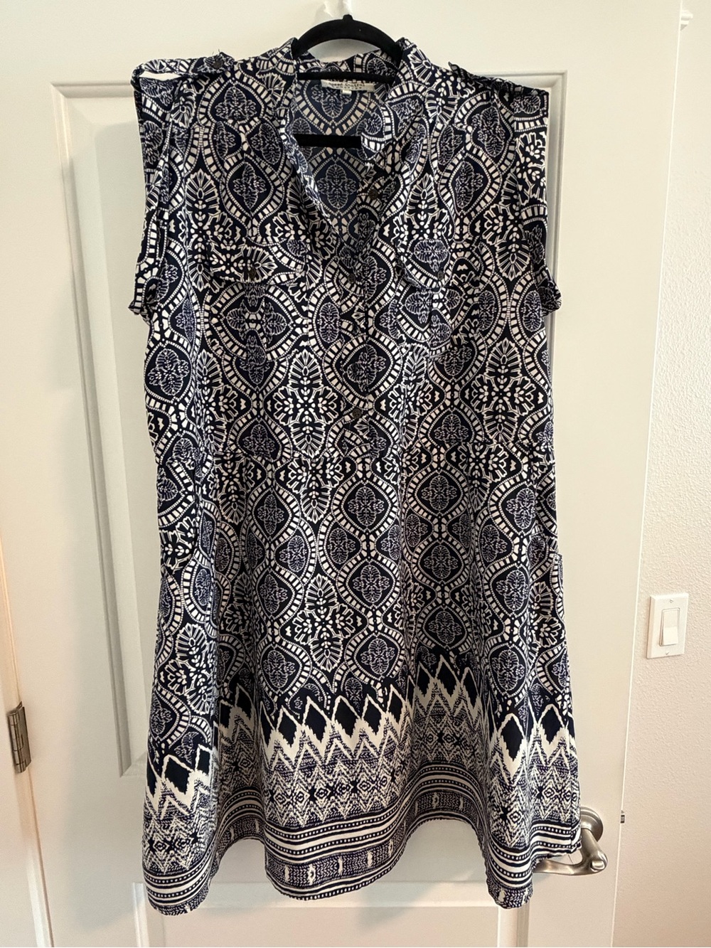 Sleeveless Navy and White Printed Tunic Top - 1x
